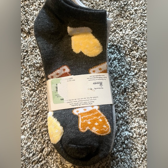 Majesty Brands Set of 10 Pair of No Show Mistle Toes Socks - Fits Sizes 4-10 - Picture 12 of 12